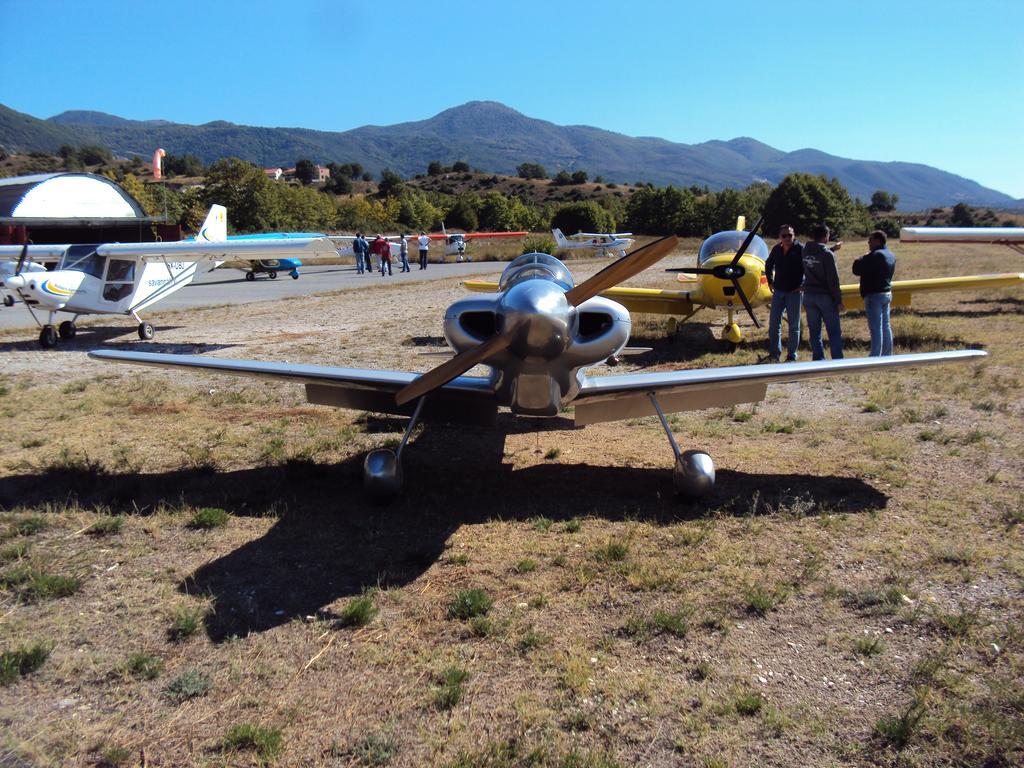 Aitheron Hotel Air Park Zervi Extérieur photo
