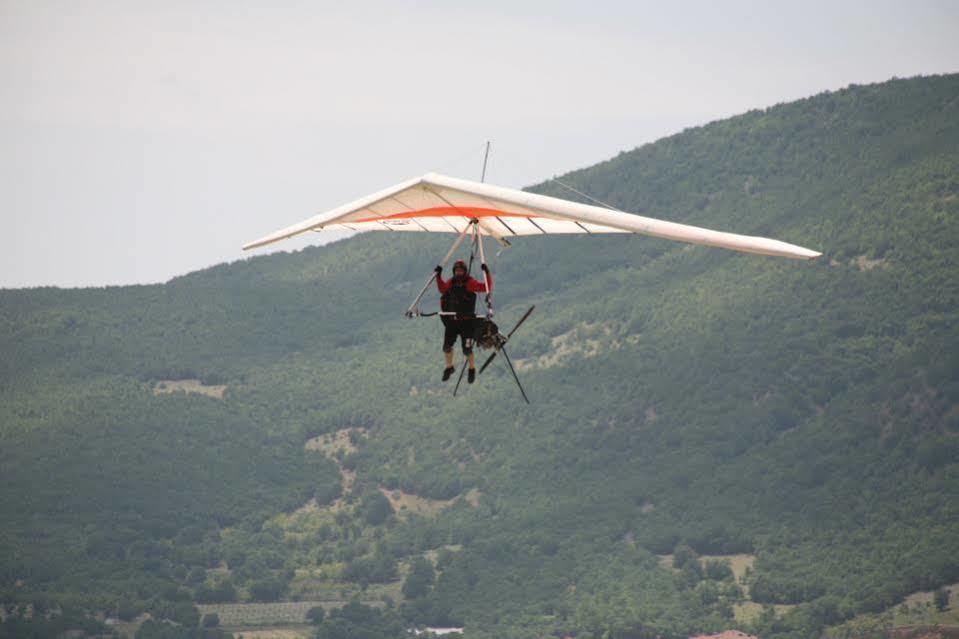 Aitheron Hotel Air Park Zervi Extérieur photo